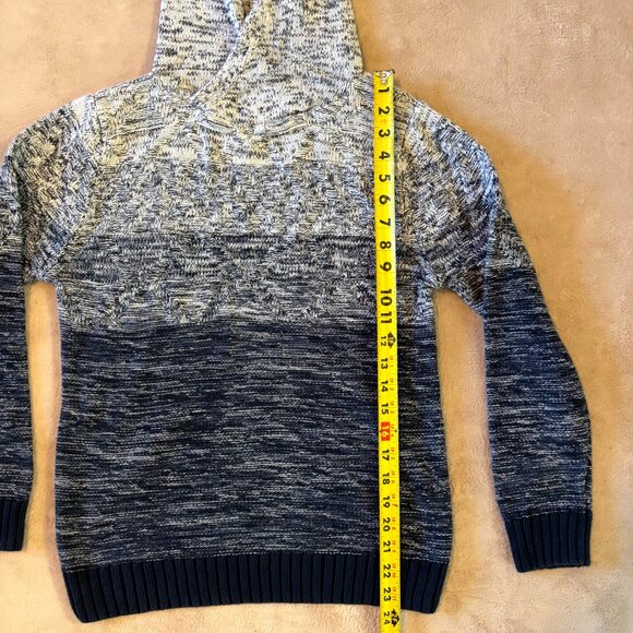 Ombre Knit Hooded Sweater – Blue/Grey – Unisex Look – Size (Unknown Tag Removed) - Picture 3 of 7